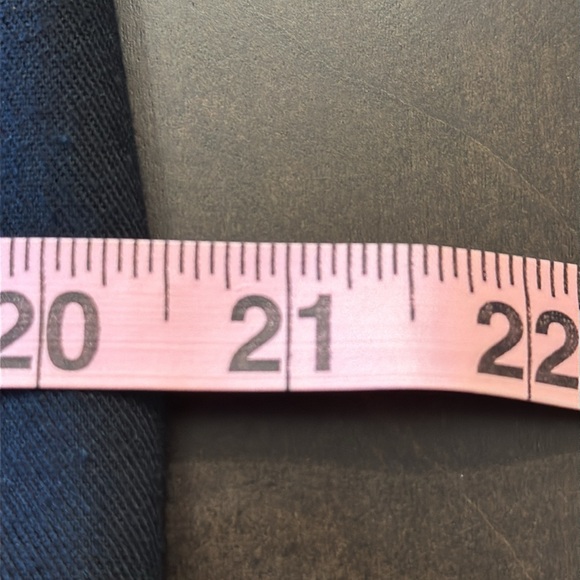 Lloyd New York Black Skirt, Back Slit, Back Zipper & Button, Lined, Size 8 - Picture 13 of 13